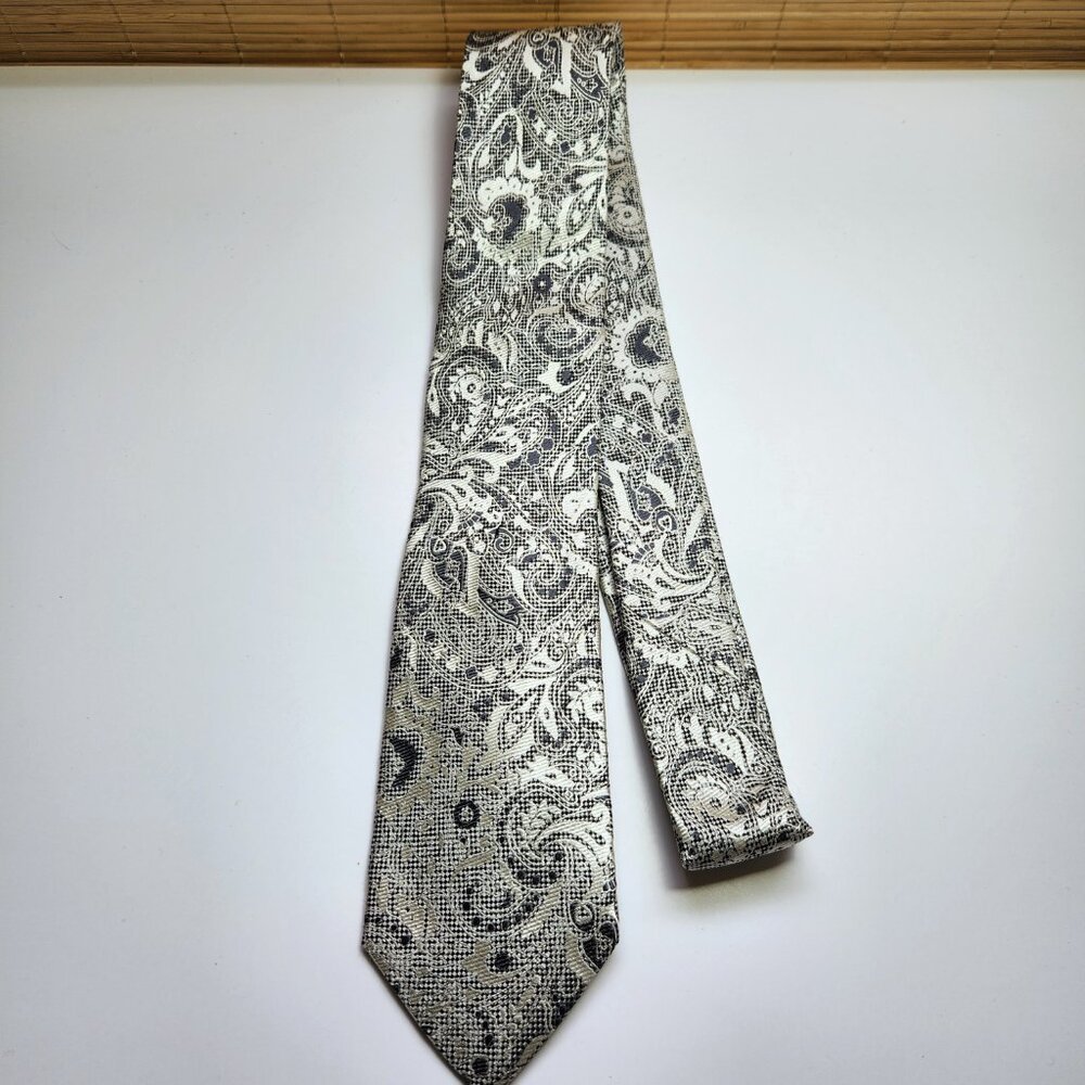 Principe Moores Silk Tie NWT Italian Made Silver Grey Paisley Men’s Necktie 58”